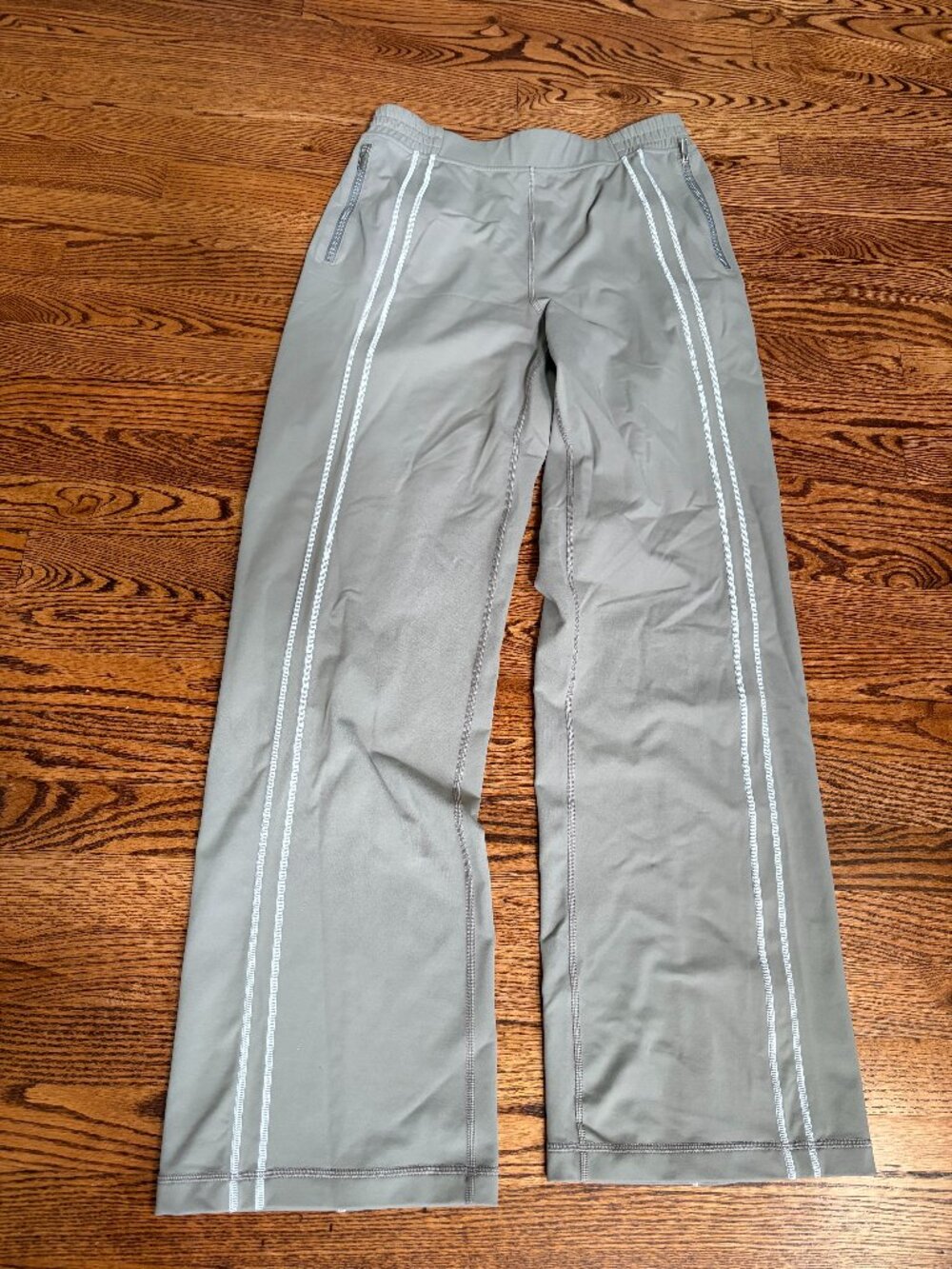 Lululemon Define Mid-Rise Track Pants Luon Ash Grey/White Size Medium Sweatpants